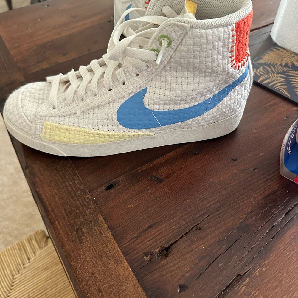 Nike Blazer Mid 77 size 9.5 women’s